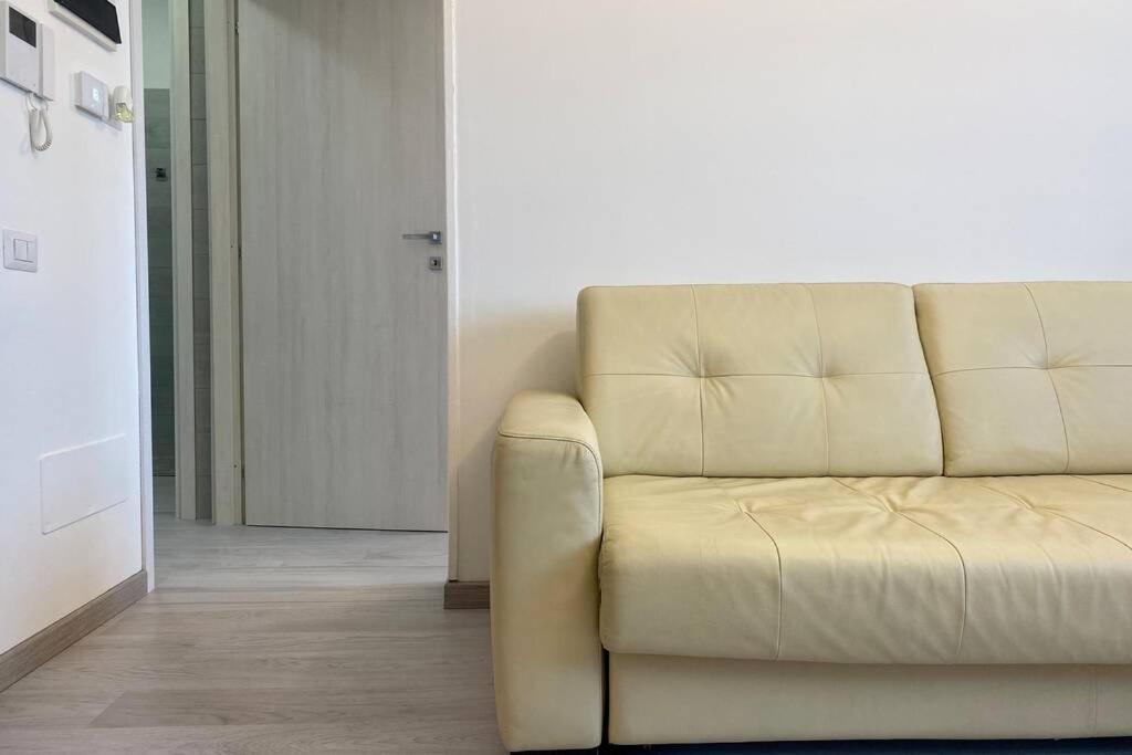 Apartment In Milan - Bicocca Near University Exterior photo